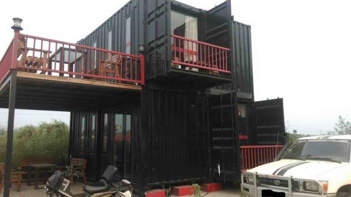 双层黑色调集装箱